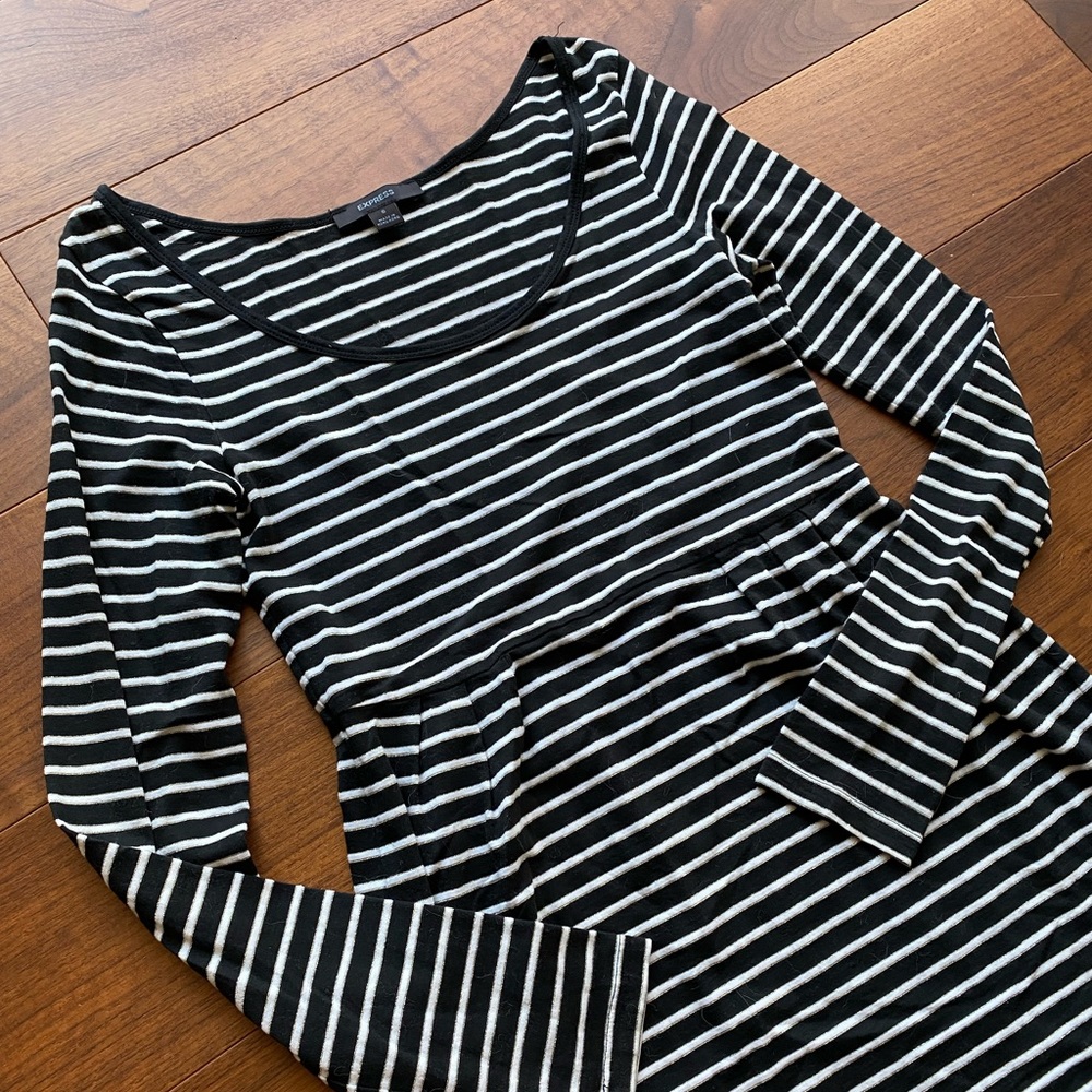 [Express] Striped Top w/ Long Sleeves